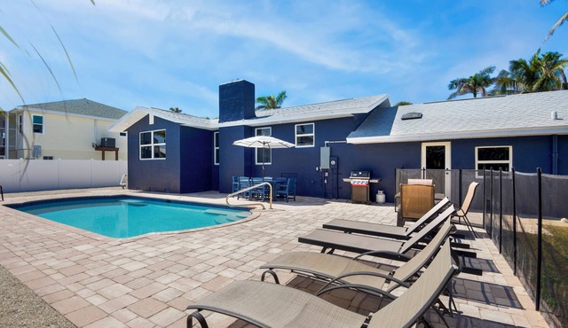 ⚓Anchors Away: Private Pool | Pet Friendly | Fenced Yard⚓