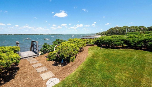 Bay Views & Breezes In North Falmouth