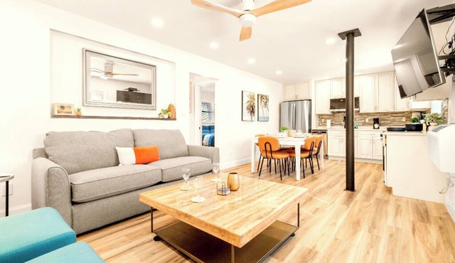 🌇 BBR #11, Steps to the Beach, HTD Pool, 2 Bed Apt w/Kitchen,1 King & 2 Queens!