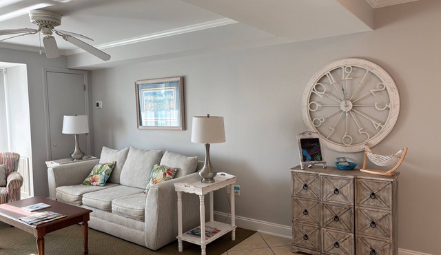 Beach Getaway -Litchfield Resort
