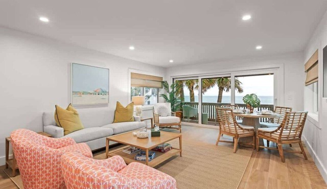 Beachfront Aldea 12, Designers Condo