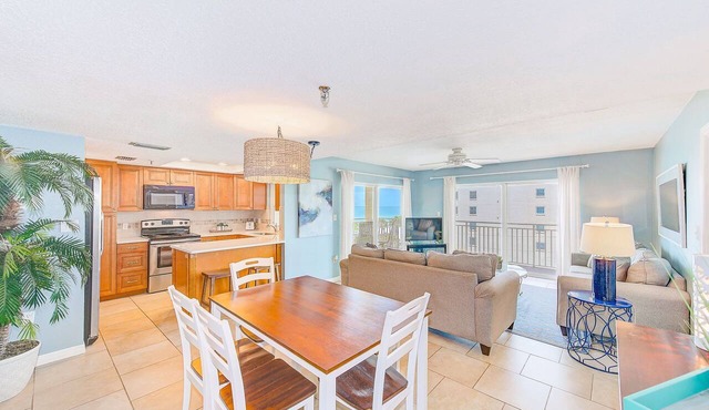 Beachfront Condo! Heated Pool, Sleeps 10, - 307