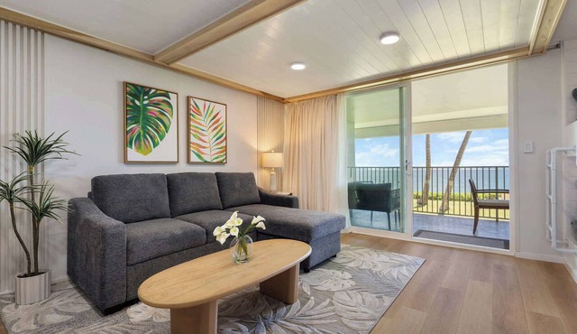 Beachfront Condo with Stunning View