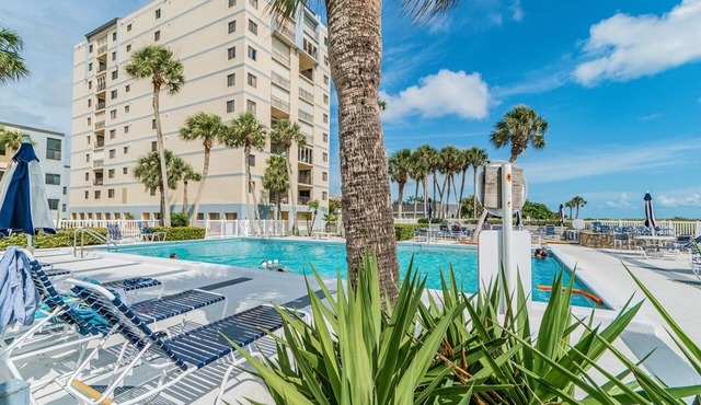 Beachfront Venice Island Condo