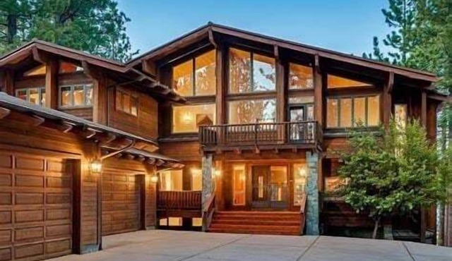 Bear Lake Lodge Lakefront | Incredible Lake House Chalet