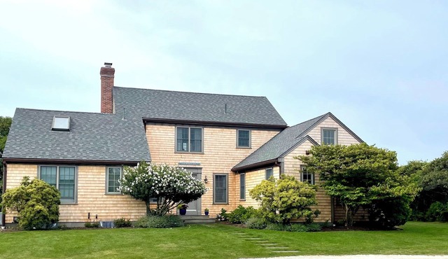 Beautiful Tom Nevers home. Auto ferry ticket available for remaining 2026 weeks.