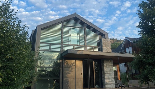 Boulder Mountain Modern Sanctuary at base of Mt Sanitas