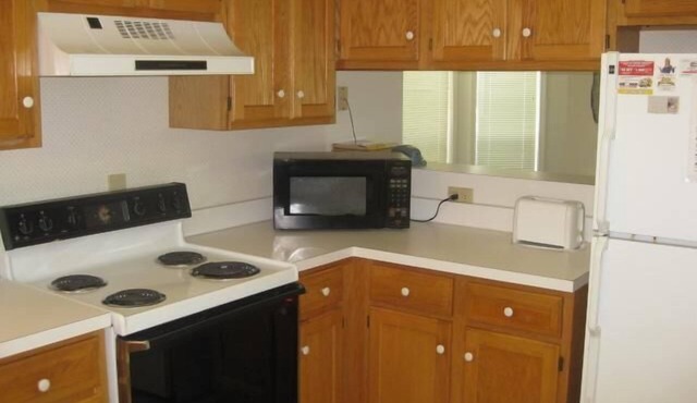 Budget friendly Golf rental in Colonial Charts peaceful community!