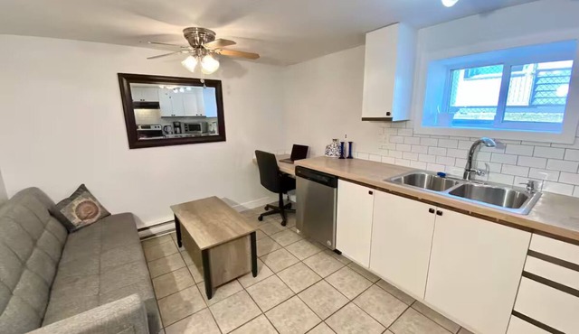 Central with everything you need and more in Kelowna