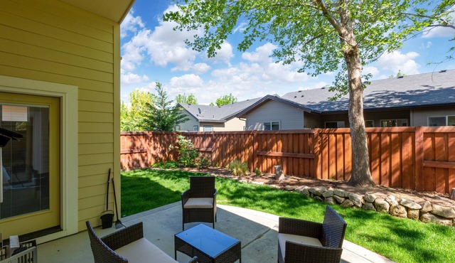 CENTRALLY LOCATED & CLOSE TO THE VILLAGE IN MERIDIAN, DOWNTOWN BOISE, & AIRPORT