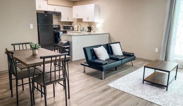 Charming 1BR Getaway - Private, Pet Friendly, TV