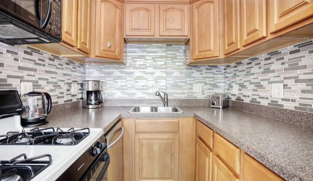 Charming Brighton 1BR steps from Cleveland Circle, by Blueground