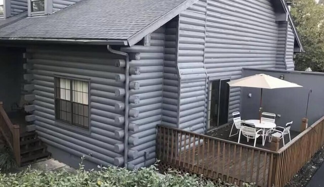 Charming Farmhouse Cabin/Condo - Sleeps 8- Pets Friendly