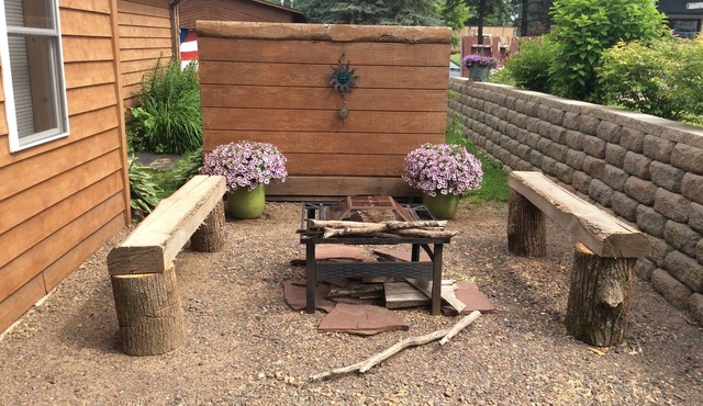 Charming Retreat Nestled In Downtown Stone Lake.