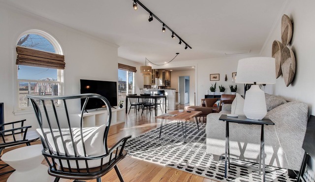 Colorado Living within view of the Rocky Mountains & easy access to Boulder