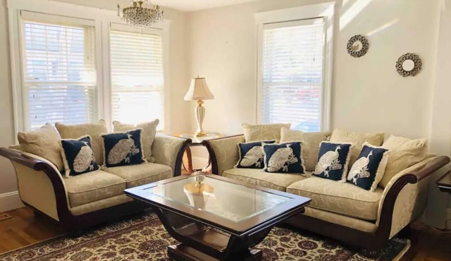 Comfy 2BR House Close to Harvard, MIT,BU & Boston