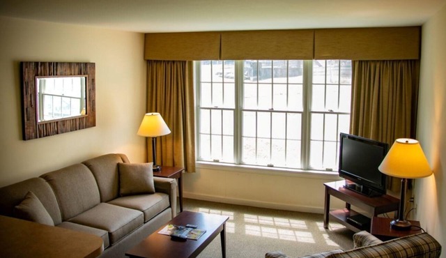 Comfy Suite in the Berkshires w/WiFi & Great Resort Amenities!