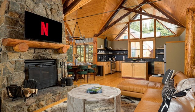 Cozy 4 Bedroom 2 Bathroom Cabin in Idaho Springs
