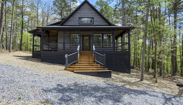 Cozy Forest Cabin w/Nature Views & Peaceful Vibes | Feels Like Colorado