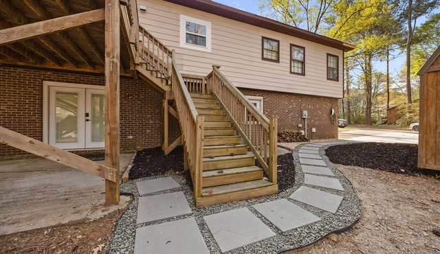 Cozy Private 1BR Apt with Full Kitchen & W/D