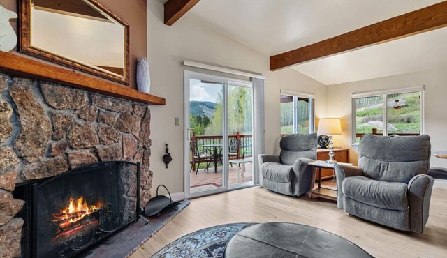 Cozy Secluded Riverfront Cabin Fireplace Parking