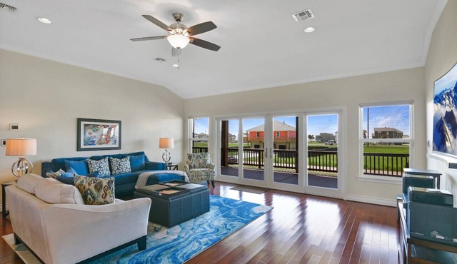 Dancing with Waves | 3 bedrooms 2 baths | by Rose