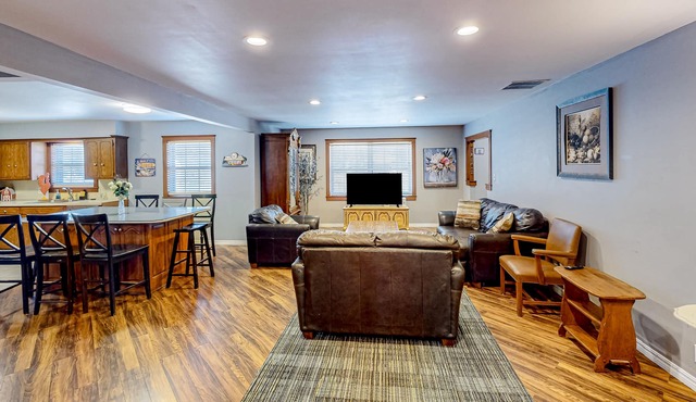 Dog-friendly home with large yard, grill, & basketball hoop