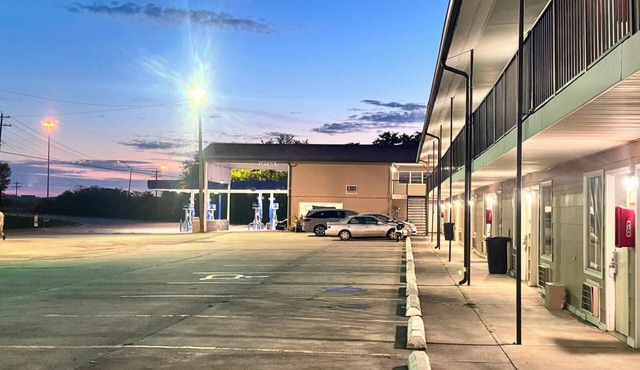 Economy Inn Sweetwater I-75