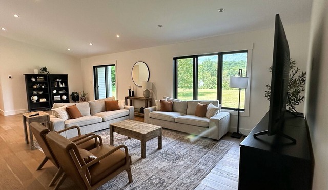 Escape to The Clyde’s View Hideaway in Manchester, Vt. New Home 3 Bed 2 Bath