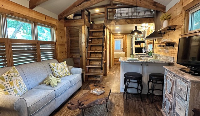 Exclusive Cabin Escape CCMF Week Private Stay