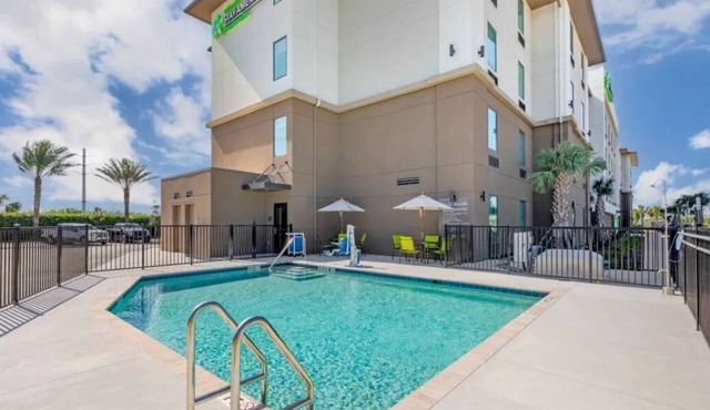 Extended Stay Suites | 2 Units | Fort Myers Location + Breakfast Included