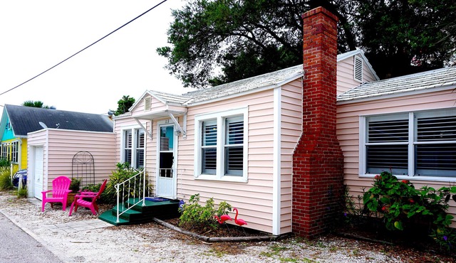 Fabulous Flamingo Cottage