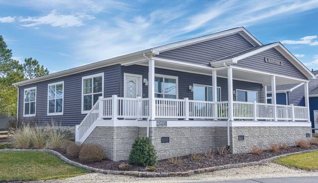 Family fun-large home, beach, pools, pet friendly!