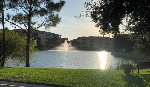 Florida Vibes - A Fort Myers Gem- 2 Bedroom Condo.