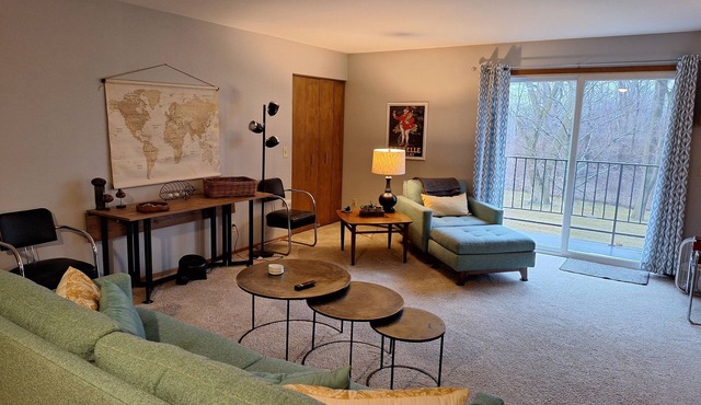 Fully Furnished 2 Bedroom/1Bathroom - West Bend, WI