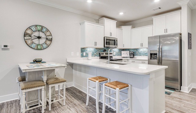 Gorgeous Calabash Condo w/Balcony & Pool Access!