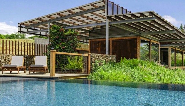 Gorgeous Modern Home with Solar Heated Pool in Waimea