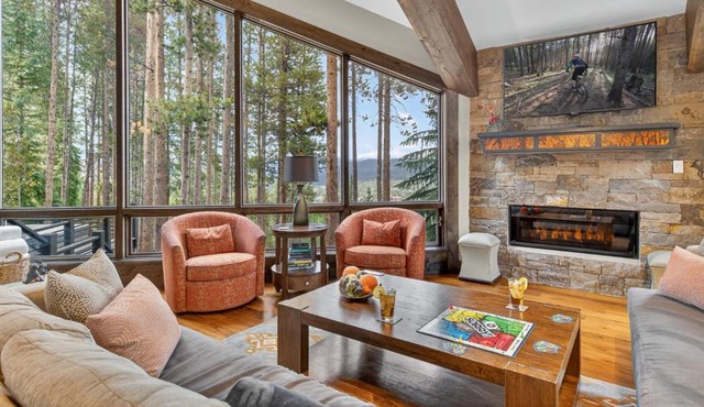 Grand Vista Lodge