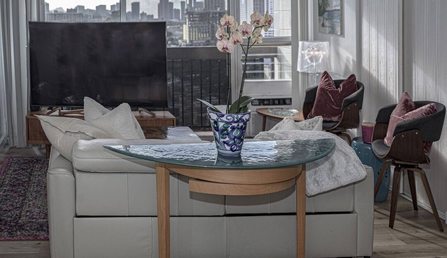 Great Location to the hospitals: 2 bed 1 bath Fully furnished.