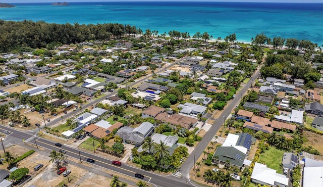 Great Price! 2000sf 3 bedroom 3 bath Gated New House Steps from Waimanalo Beach