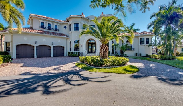 Gulf Access Canal - Heated Pool & 2 Spas - Theatre - Rooftop overlook firepit