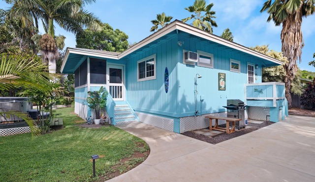 Hale Makai - Luxury Beach Home with AC and Private Hot Tub! TVNC#5012