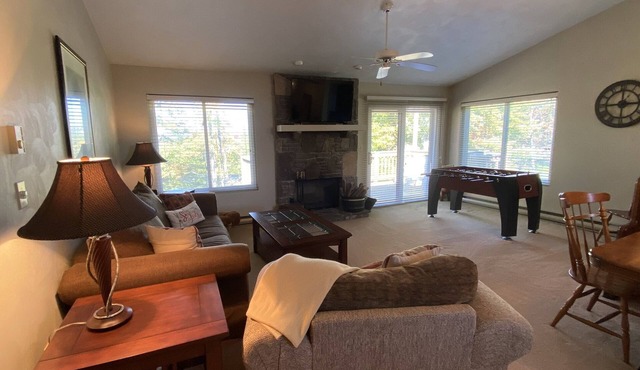 Hidden Valley Ski in/Ski out 3 bedroom 3 full baths