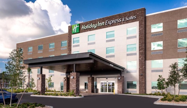 Holiday Inn Express & Suites - Punta Gorda by IHG
