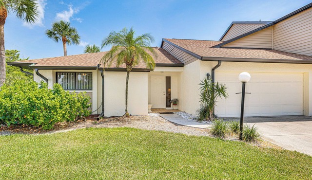 Home w/Space to Unwind Near Fort Myers Beach!