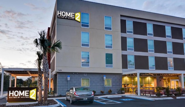 Home2 Suites By Hilton Tampa USF Near Busch Gardens