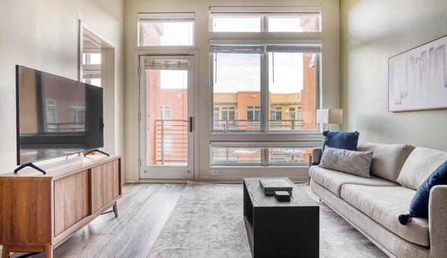 Impeccable Boulder 2BR w/ Pool & Gym, by Blueground