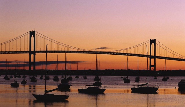 INEXPENSIVE LAST MINUTE Wyndham Inn On The Harbor. Waterfront Newport. 4/29-5/6