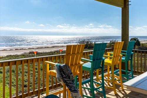 Laguna Villa: The Ultimate Beachfront Mega-Retreat: 9BR, Sleep 32