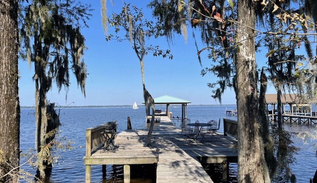 Lake front home on beautiful coastal natural lake